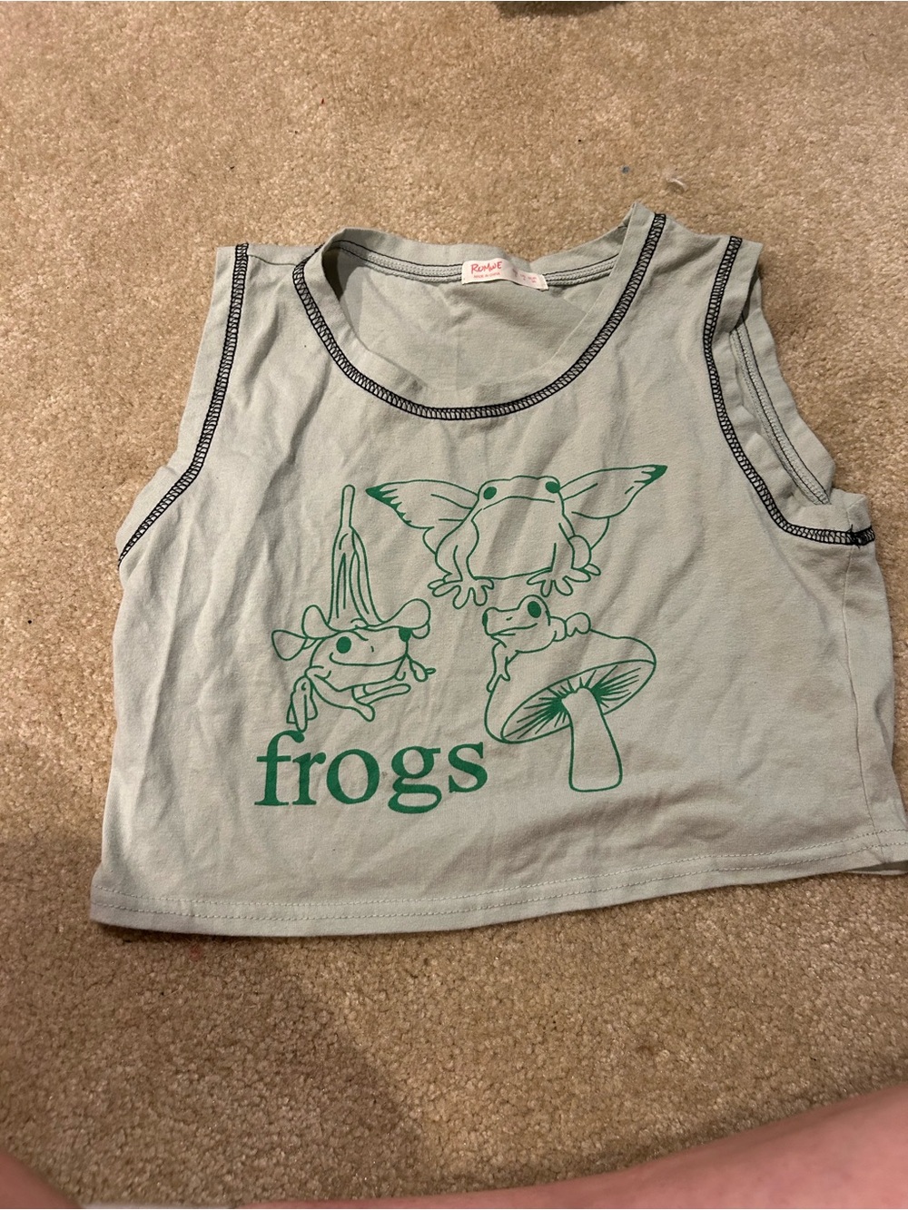Romwe Frog Crop Top